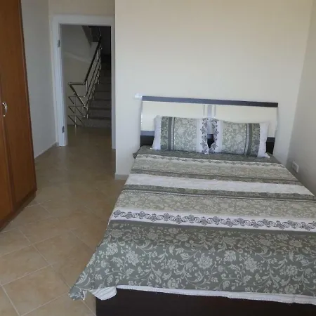 4+1 Mustakil Havuzlu Willa Alanya